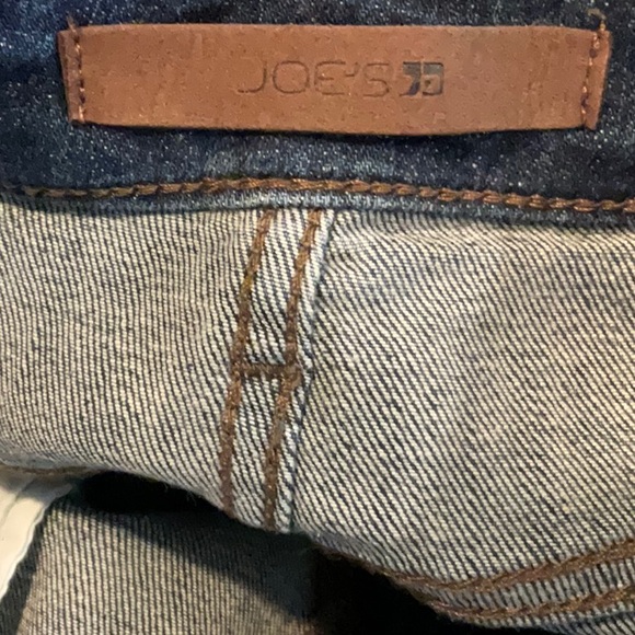 Joes Jeans. The Charlie High Rise Skinny Ankle. Size 28. Fringe bottom. - Picture 4 of 5